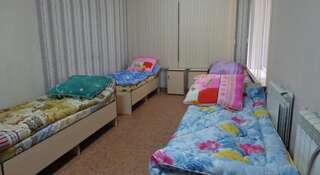 Гостиница Hostel Parkoviy Белгород Кровать в общем 6-местном номере для мужчин и женщин-4